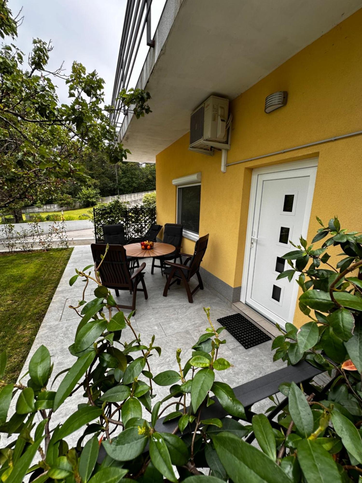 Riad Apartments Згорнье-Шкофье Экстерьер фото