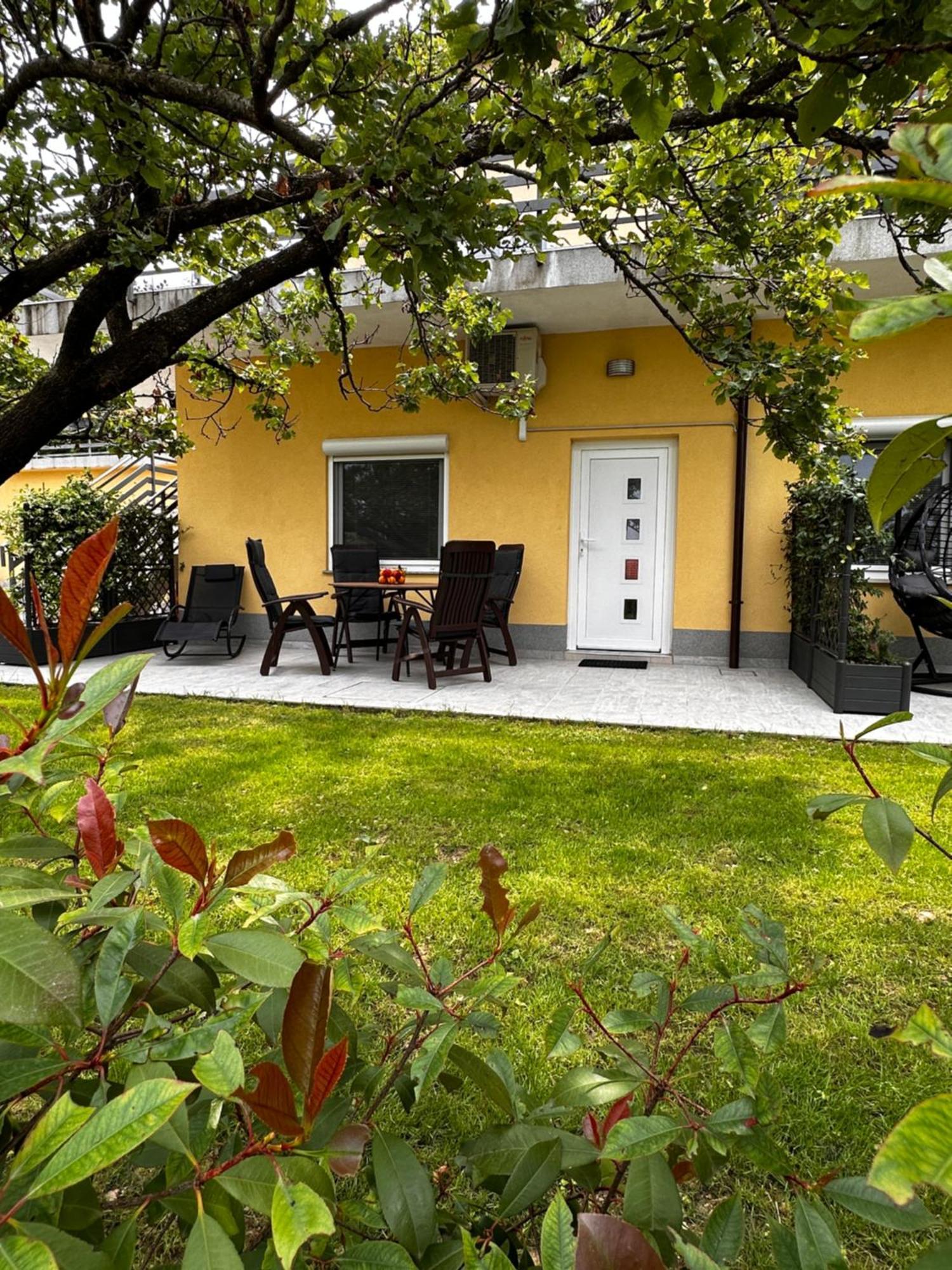 Riad Apartments Згорнье-Шкофье Экстерьер фото